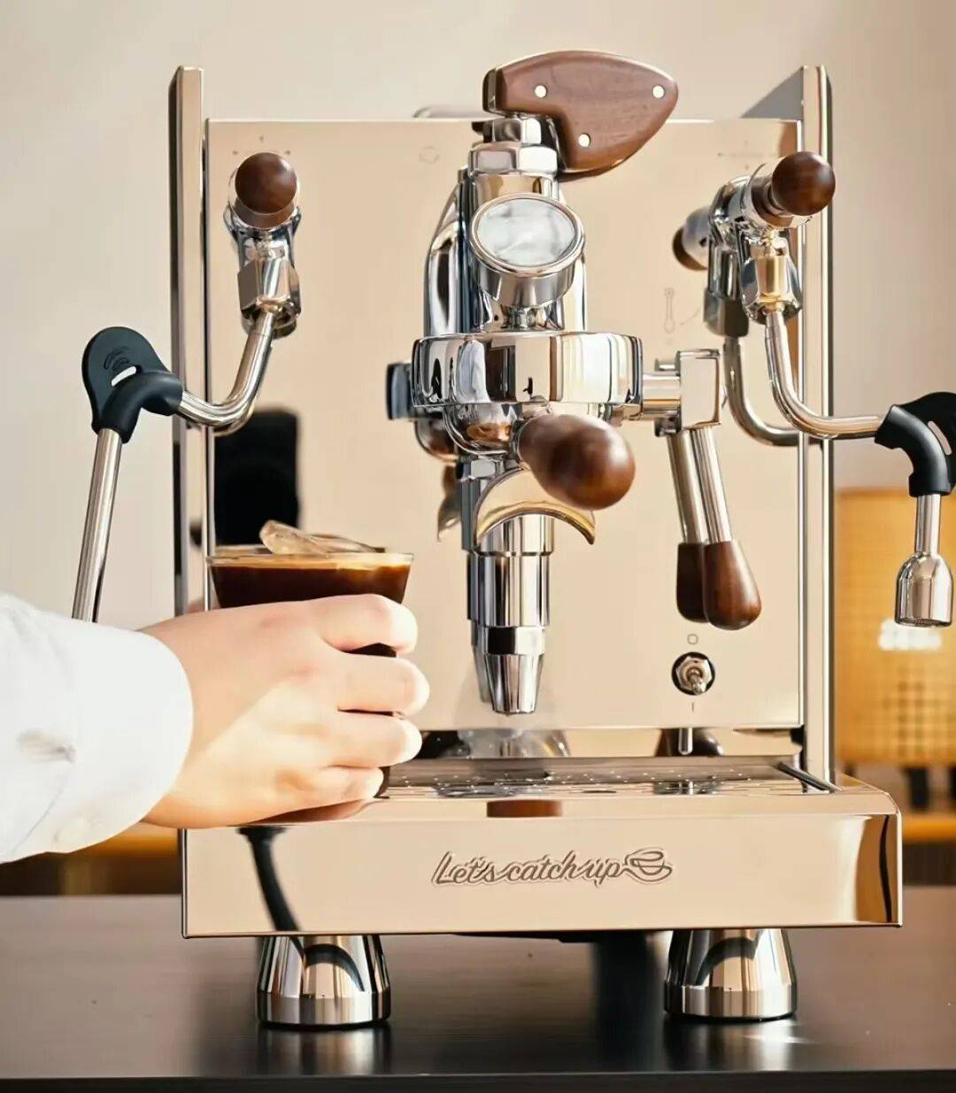 万台中国咖啡机收割海外中产要IPO了开元棋牌狂揽近5亿！累计销量200(图2)